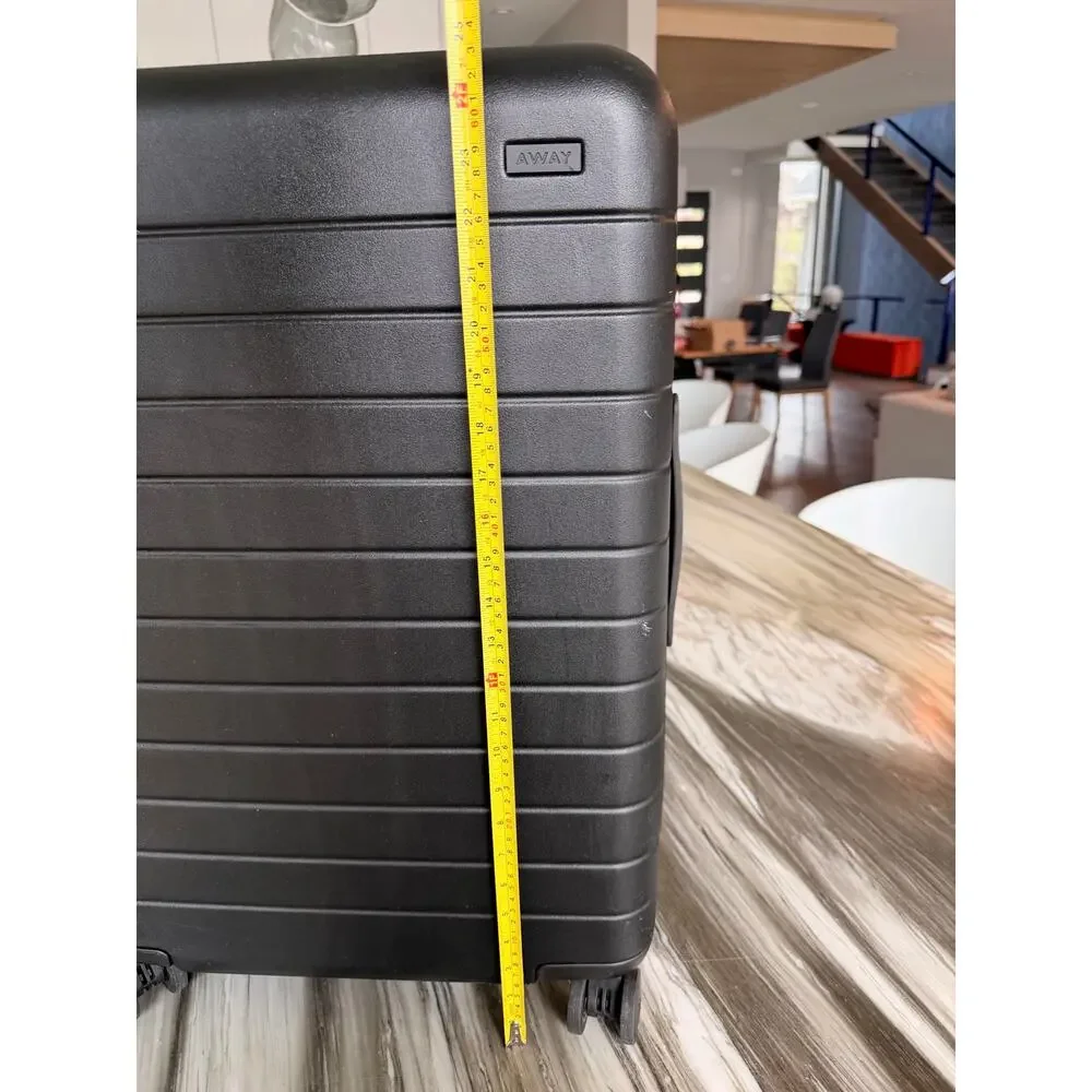 AWAY 24 in checked in luggage BLACK